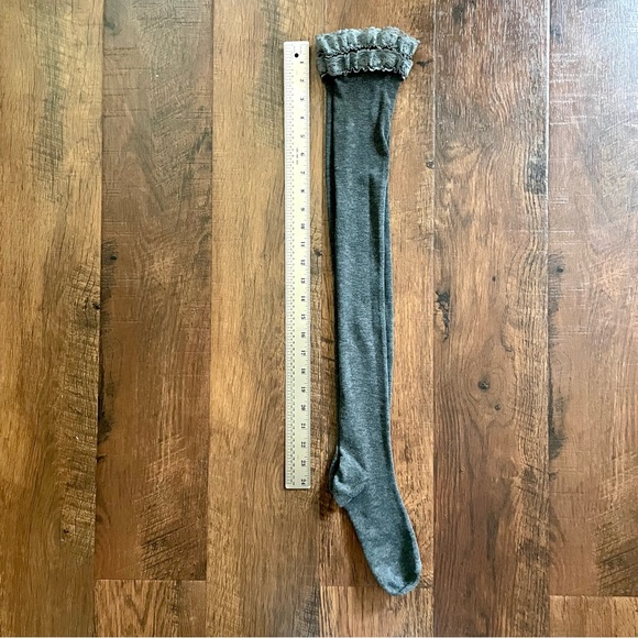 Thigh high lace trim socks, 2 pair, white/ecru and grey - Picture 10 of 12